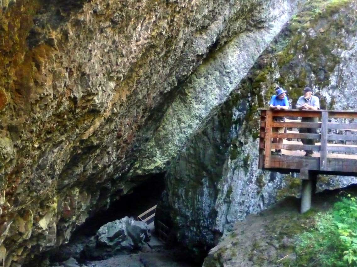 Road Trip - East Side Loop - Boulder Cave-Viewing-Platform